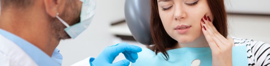 reasons to seek emergency dental treatment