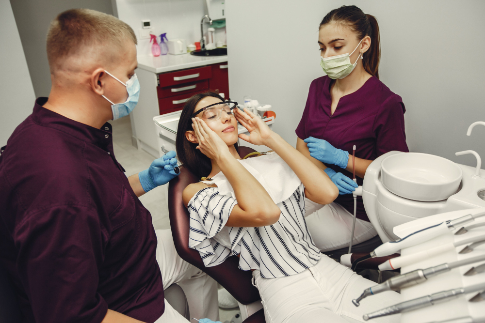 What to Expect During a Professional Teeth Whitening Session